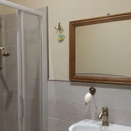 Проживание в семье La Casa Sui Tetti Кунео