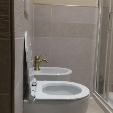 Проживание в семье La Casa Sui Tetti *