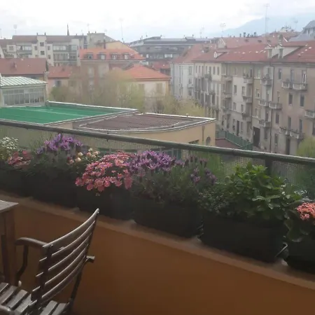 Проживание в семье La Casa Sui Tetti